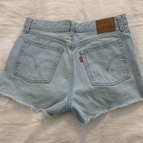 Levi's Wedgie jean cut-off shorts - Picture 2 of 3